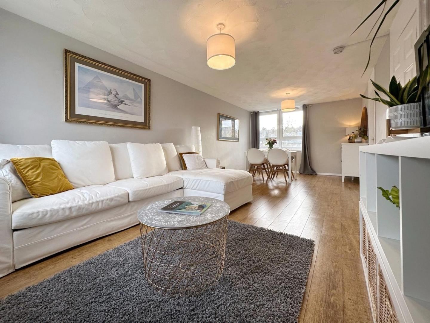 Scandi Style Apartment With Stunning Views リンリスゴー エクステリア 写真
